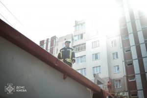 У Києві після російської атаки поліція отримала понад 400 заяв від постраждалих У Києві після російської атаки поліція отримала понад 400 заяв від постраждалих