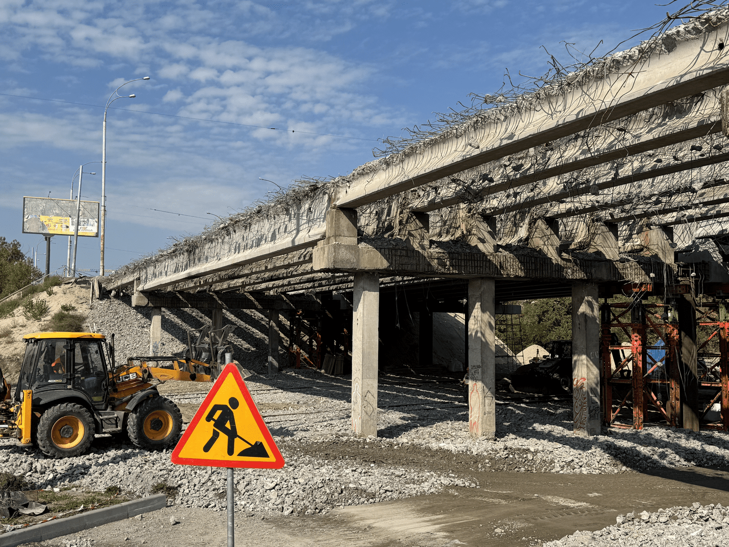 У Києві до кінця року планують закінчити основні роботи капремонту шляхопроводу на вулиці Полярній