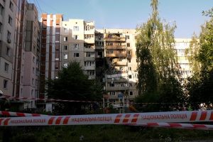 У Києві відомо про 2 жертви російської атаки, рятувальна операція триває У Києві відомо про 2 жертви російської атаки, рятувальна операція триває