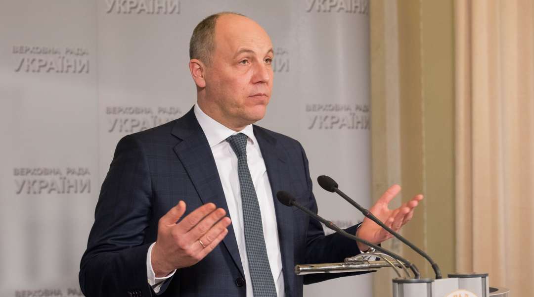 Президента закликають надати Андрію Парубію посмертне звання Героя України (петиція) Президента закликають надати Андрію Парубію посмертне звання Героя України (петиція)