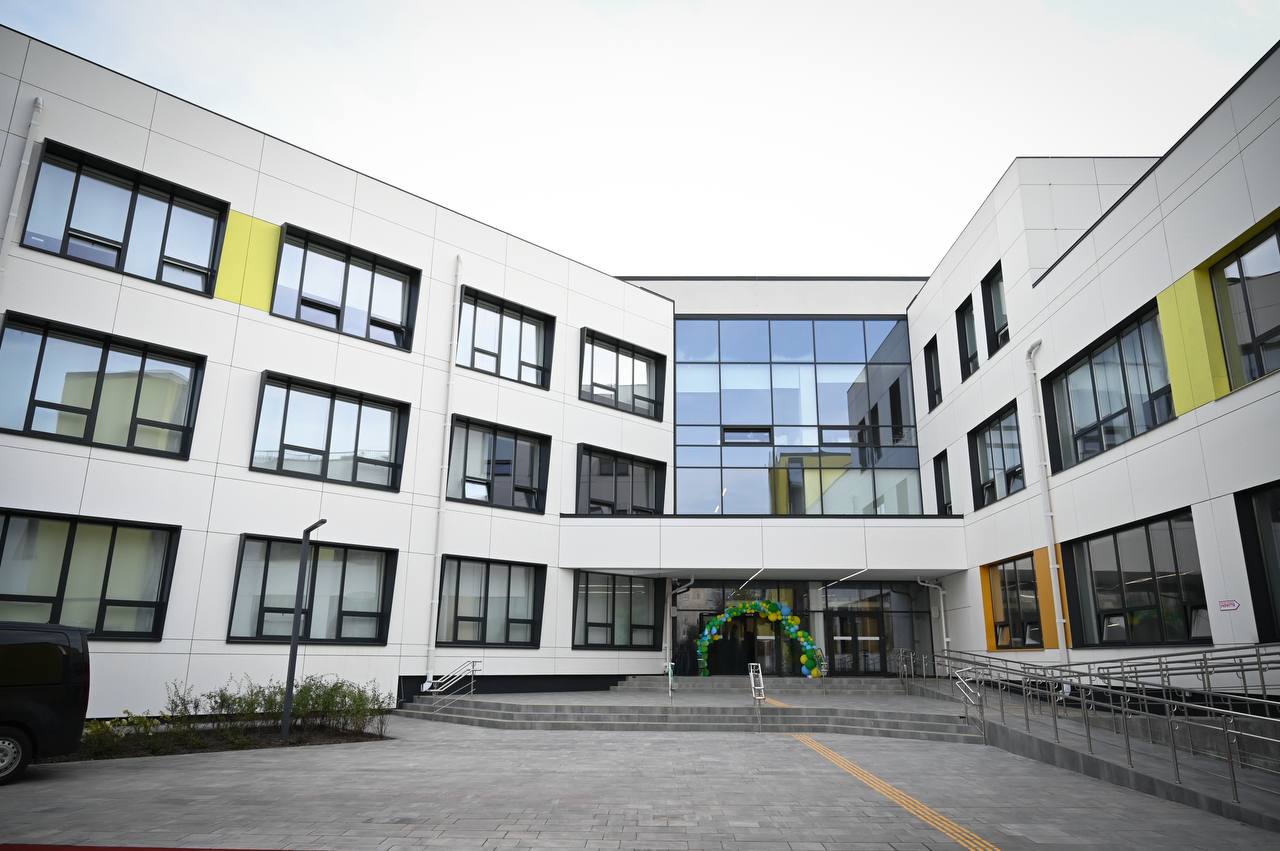 У Броварах відкрили нову початкову школу, збудовану з нуля