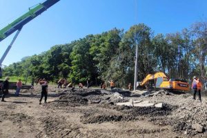 На залізничному перегоні Боярка-Васильків триває ліквідація наслідків вибуху (фото) На залізничному перегоні Боярка-Васильків триває ліквідація наслідків вибуху (фото)