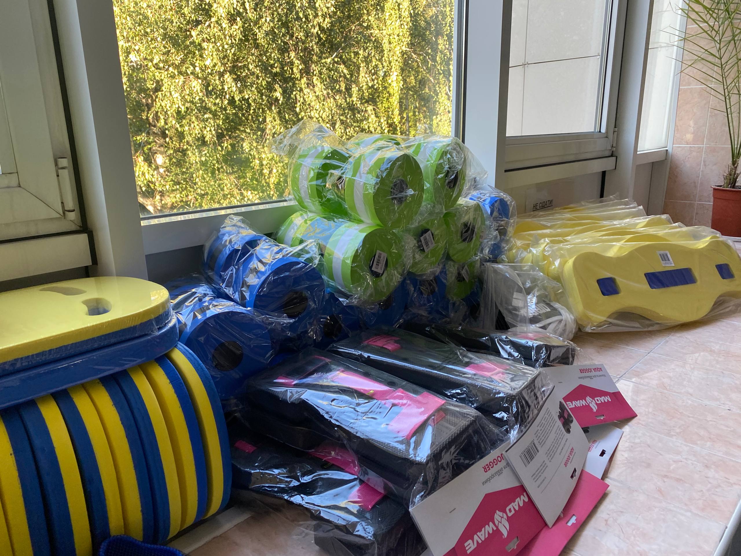 Броварському ОРЦ передали спортивний інвентар на близько 100 тисяч гривень