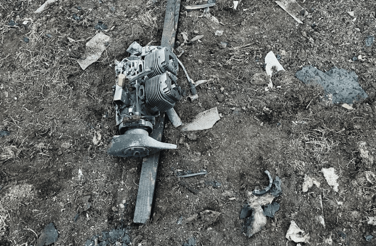 У Бориспільському районі уламками збитого російського дрона поранено чоловіка