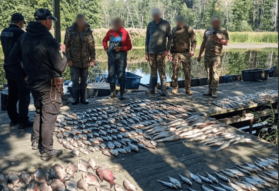 На Київщині правоохоронці виявили браконьєрів в зоні радіаційного забруднення