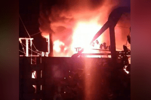 «Укрзалізниця» задіяла понад 20 резервних тепловозів щоб забезпечити рух після удару рф по підстанціях