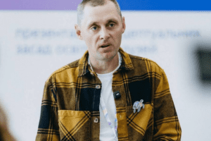 МОН відзначило вчителя фізкультури з Бучі за внесок у презентацію освітніх реформ