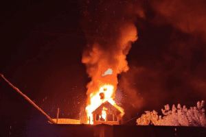 На Київщині вогнем пошкоджено будинок відомого волонтера та бійця НГУ Олега Берегового (реквізити для допомоги)