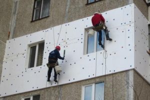 Утеплення будинків та сонячні панелі: КМДА заохочує мешканців багатоповерхівок до програм співфінансування