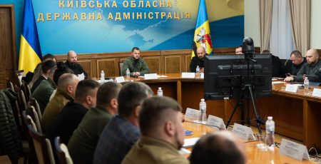 Микола Калашник: На засіданні штабу Ради оборони Київщини обговорили підготовку до зими, посилення енергонезалежності та безпеку в громадах Микола Калашник: На засіданні штабу Ради оборони Київщини обговорили підготовку до зими, посилення енергонезалежності та безпеку в громадах