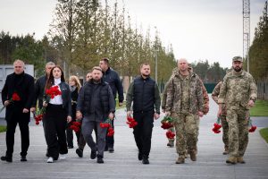 Микола Калашник у День Захисників та Захисниць України вшанував пам’ять полеглих Героїв Микола Калашник у День Захисників та Захисниць України вшанував пам’ять полеглих Героїв