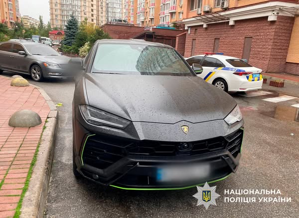 Слідчі столичної поліції підтвердили версію самогубства 32-річного кріптотрейдера у салоні Lamborghini Слідчі столичної поліції підтвердили версію самогубства 32-річного кріптотрейдера у салоні Lamborghini