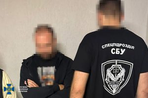 У Києві викрили організацію адвокатів, які «заробляли» на ухилянтах У Києві викрили організацію адвокатів, які «заробляли» на ухилянтах