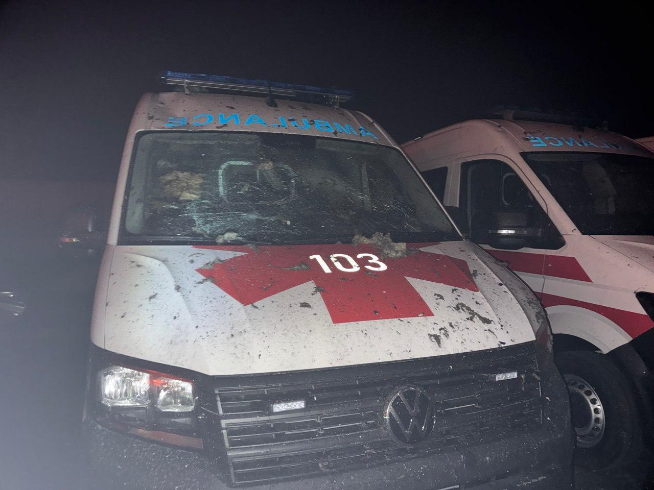 Під час атаки на Київ в ніч на 25 жовтня на виробничому підприємстві було пошкоджено два десятка "швидких" (фото) Під час атаки на Київ в ніч на 25 жовтня на виробничому підприємстві було пошкоджено два десятка "швидких" (фото)