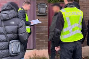 Екскерівнику "Київзеленбуду" повідомлено підозру у розтраті майже 5 млн грн, виділених на ліквідацію амброзії