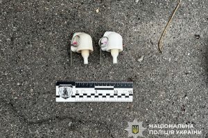 Правоохоронці затримали мешканця Троєщини під час збуту бойових гранат (фото)