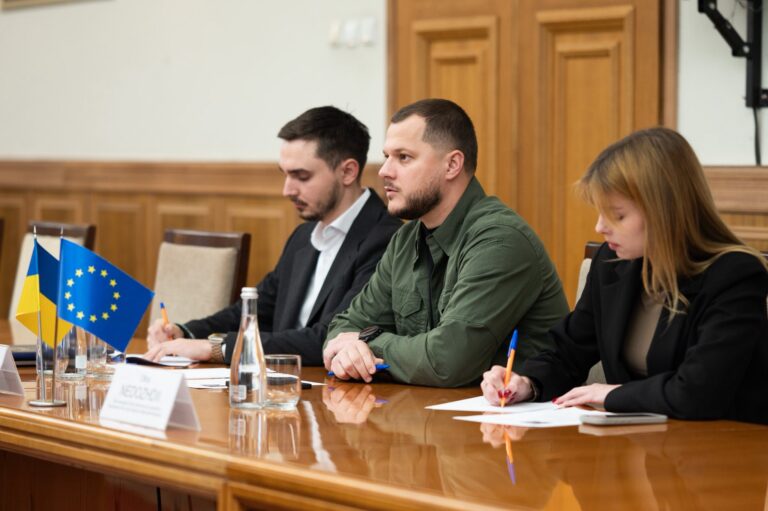 Микола Калашник зустрівся з Надзвичайним і Повноважним Послом Латвійської Республіки в Україні Андрейсом Пілдеговічсом