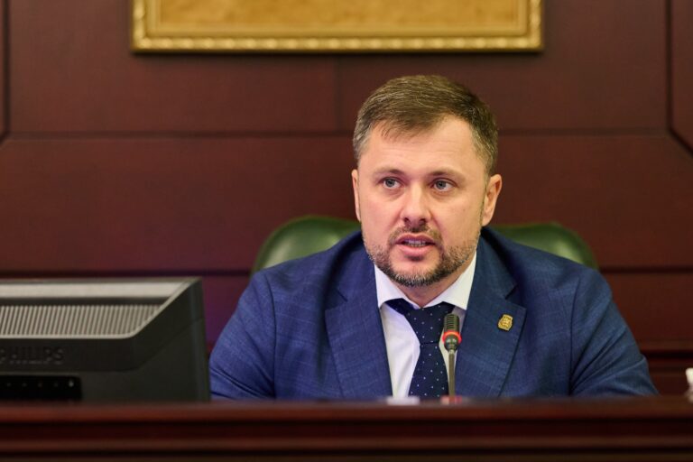 Микола Калашник: Спільно з депутатським корпусом ми консолідували зусилля задля підтримки ініціатив, що безпосередньо впливають на життя