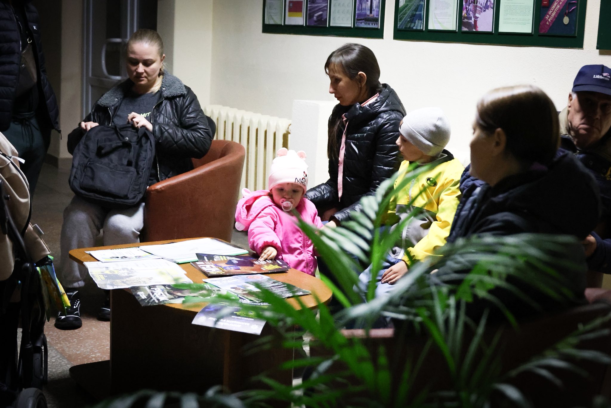 Без світла: Славутич долає енергетичний блекаут після дронової атаки ворога