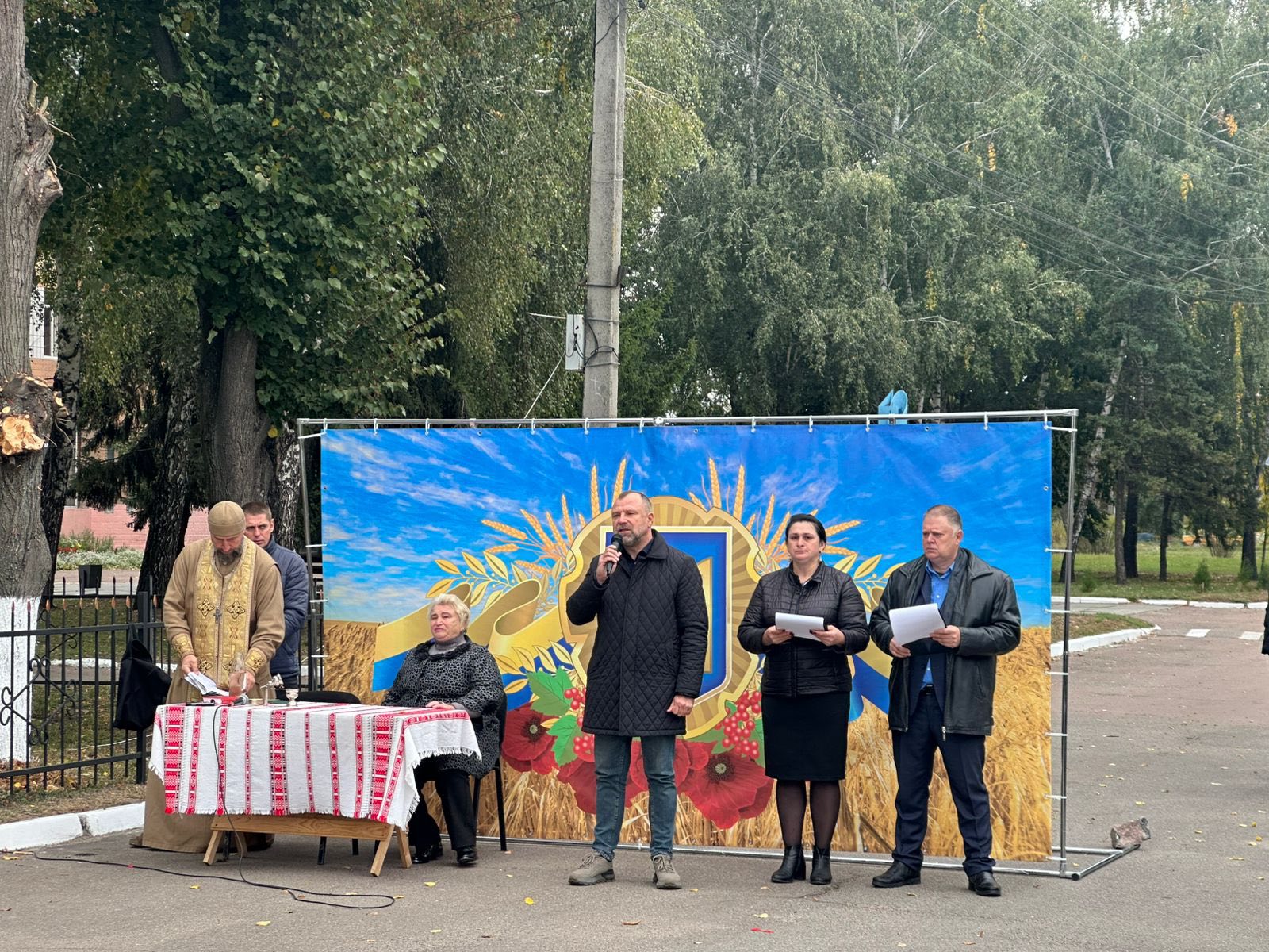 У Вороньківській громаді відкрили Алеї “Пам’яті Героїв” та Алеї “Надії”