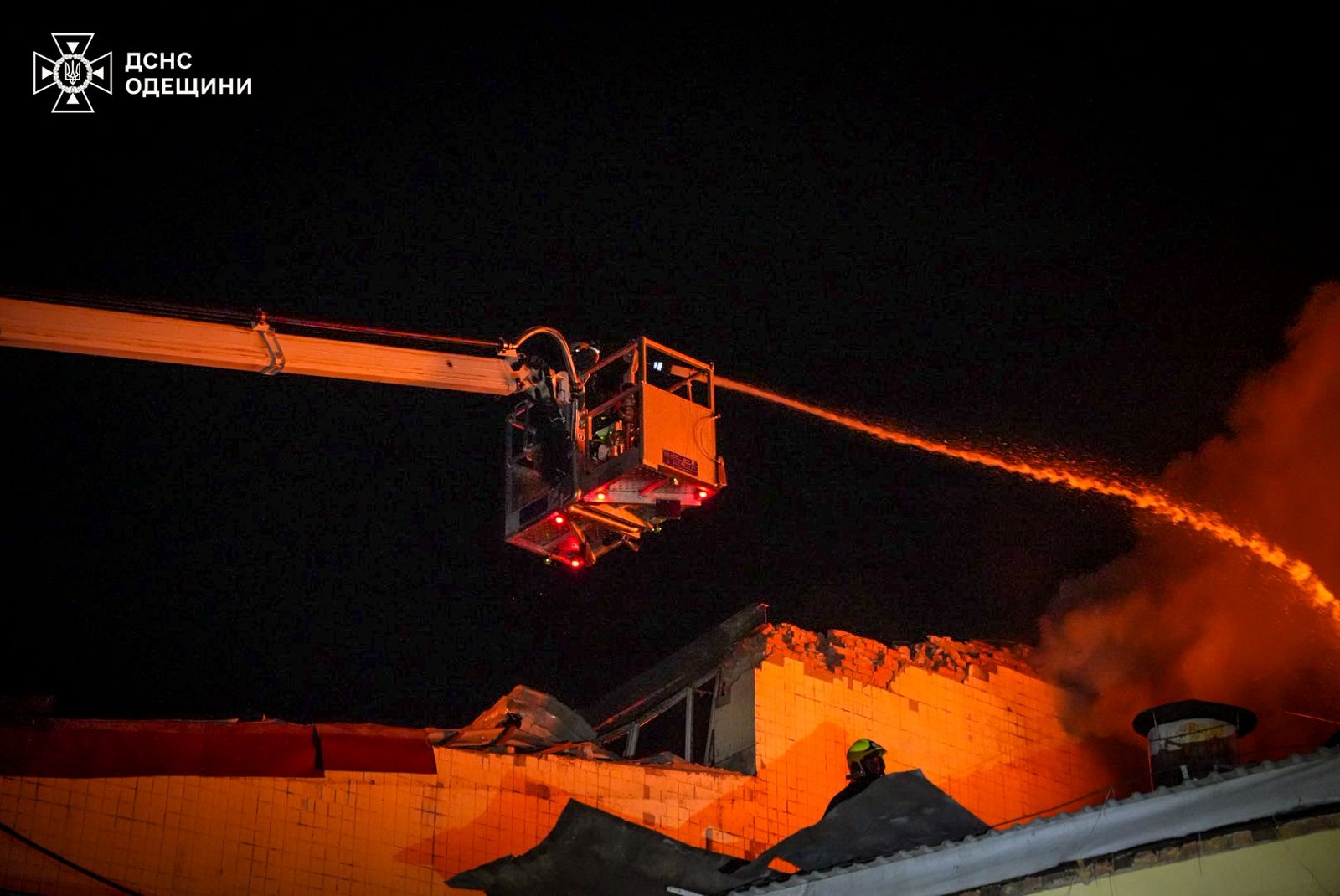 росія масовано атакувала ударними безпілотниками об’єкти Укрзалізниці в Одесі та Конотопі