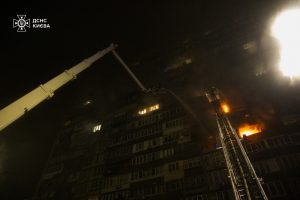 У Києві є постраждалі внаслідок ворожої атаки, частина міста без світла та води, змінено рух транспорту