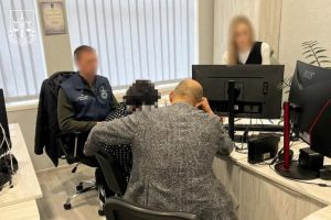 Колишню керівницю Секретаріату Уповноваженого ВР з прав людини підозрюють у службовій недбалості Колишню керівницю Секретаріату Уповноваженого ВР з прав людини підозрюють у службовій недбалості