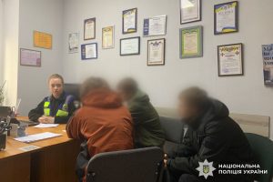 Напад біля синагоги: причетні троє неповнолітніх, – поліція Києва Напад біля синагоги: причетні троє неповнолітніх, - поліція Києва