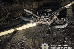 Смертельна ДТП: Поліція Київщини розслідує обставини загибелі мотоцикліста Смертельна ДТП: Поліція Київщини розслідує обставини загибелі мотоцикліста