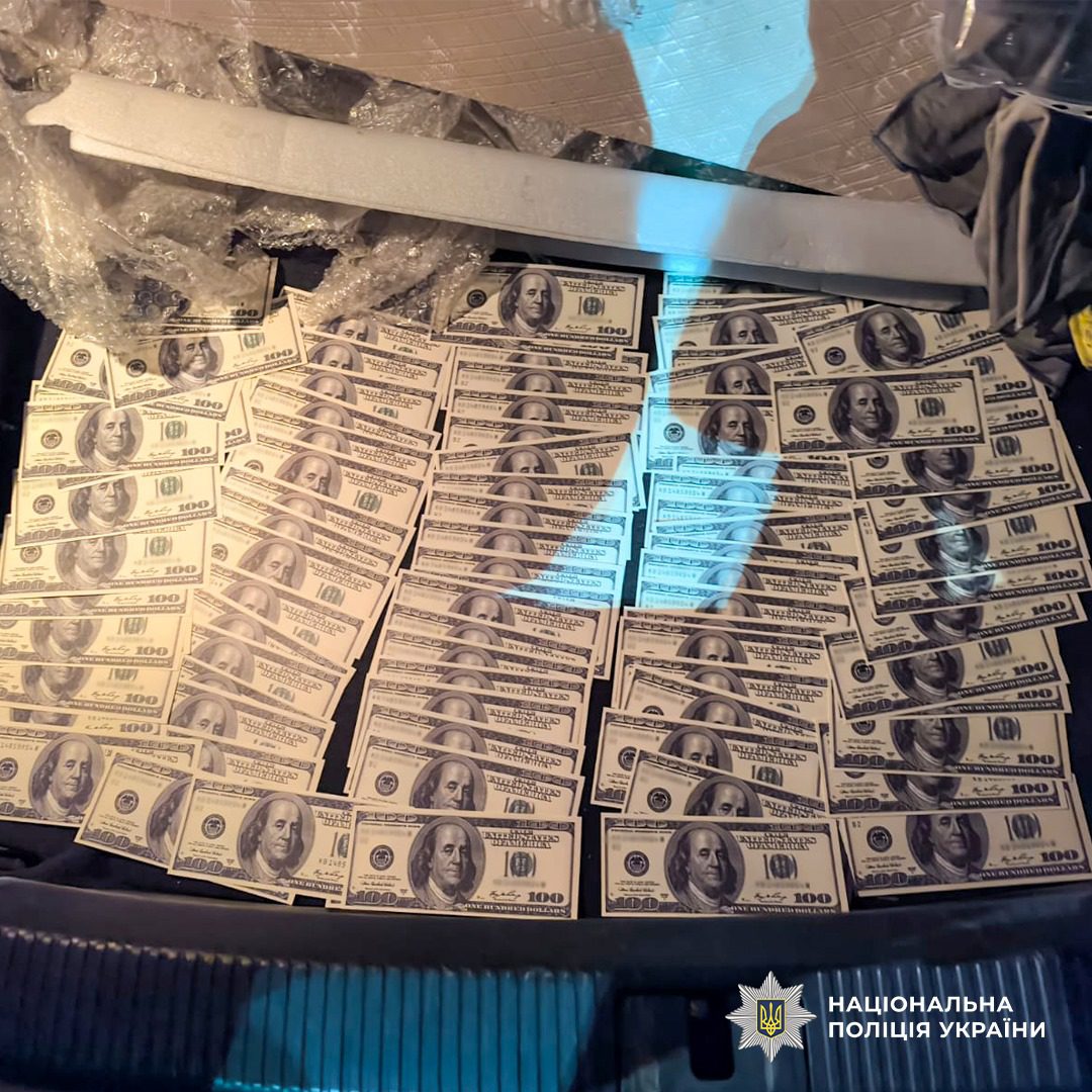 У Києві затримали військовослужбовця, який за 9 тисяч доларів переправляв чоловіків до Румунії