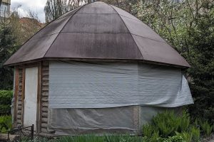 На Лук’янівці московська церква роками утримує самозахоплену ділянку поруч зі штабом Сухопутних військ