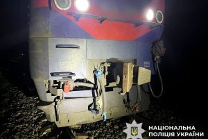 На Фастівщині під колесами потяга Київ-Чернівці загинула жінка