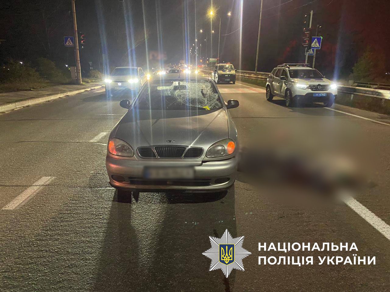 Смертельна ДТП: на столичній Оболоні загинула жінка, що перебігала проїзну частину Смертельна ДТП: на столичній Оболоні загинула жінка, що перебігала проїзну частину