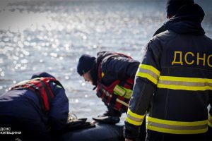 На Київському водосховищі потонув рибалка, ще одного вдалося врятувати