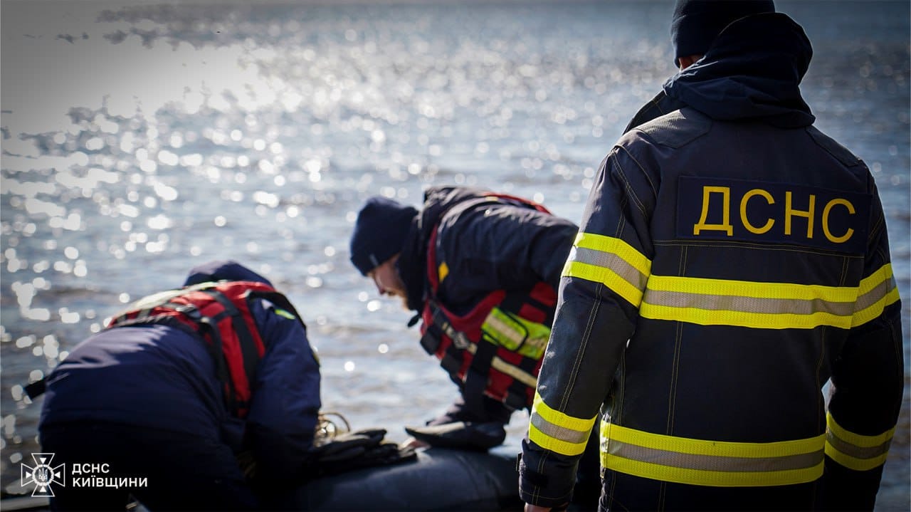 На Київському водосховищі потонув рибалка, ще одного вдалося врятувати На Київському водосховищі потонув рибалка, ще одного вдалося врятувати