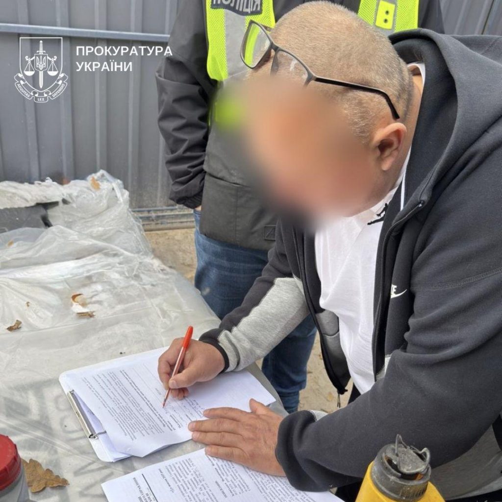 Прокуратура: Фірма-підрядник “наварила” на столичній підземці майже 3 млн гривень Прокуратура: Фірма-підрядник “наварила” на столичній підземці майже 3 млн гривень