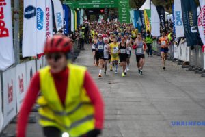 Київський марафон незламності: зібрано 2,5 млн грн для ЗСУ Київський марафон незламності: зібрано 2,5 млн грн для ЗСУ
