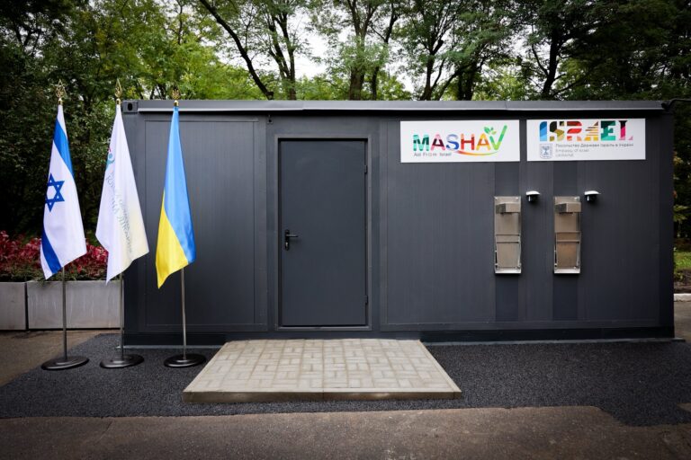 Микола Калашник: На території Київської обласної клінічної лікарні запустили сучасну систему очищення води, передану ізраїльськими партнерами