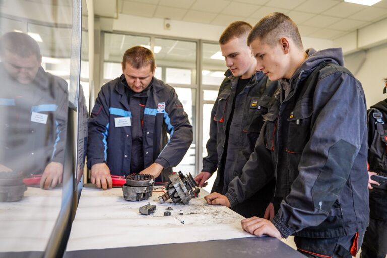Микола Калашник: У Борисполі відкрили сучасний навчальний хаб Bosch Junior Academy