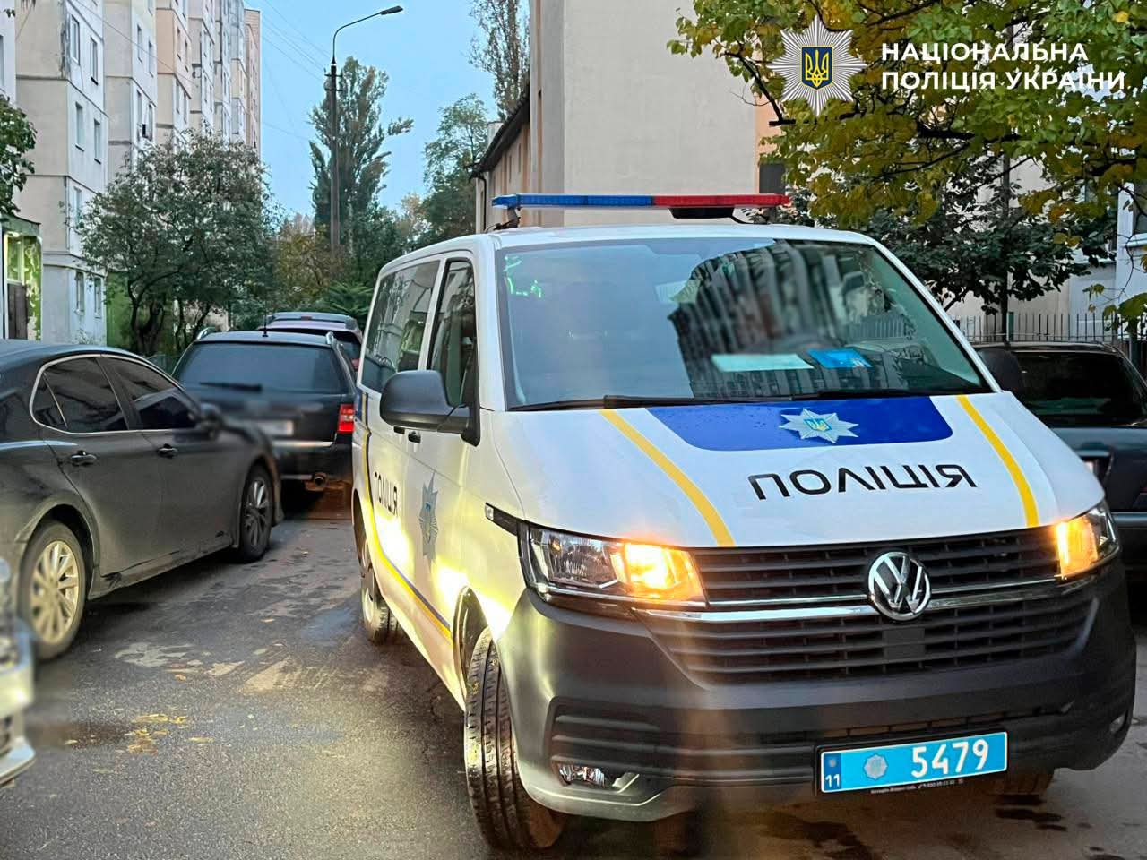 Столичні правоохоронці розслідують обставини вибуху автомобіля BMW у Голосієві (фото)
