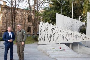Брюссель передає Києву карети швидкої допомоги – Кличко Брюссель передає Києву карети швидкої допомоги - Кличко