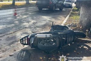 На Бориспільщині 77-річний водій збив жінку на скутері