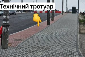 «Київавтодор» спростував фейк про велодоріжку з опорами посередині на Дарницькому мосту