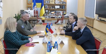 Кличко обговорив з послами Чехії та Латвії віднослення столиці
