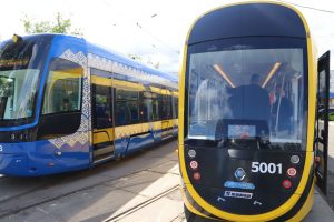 Комунальні служби ліквідовують наслідки нічної атаки на Київ: частина світлофорів не працює