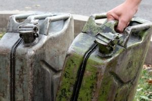 На Київщині судитимуть двох військовослужбовців за привласнення пального військової частини