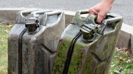 На Київщині судитимуть двох військовослужбовців за привласнення пального військової частини