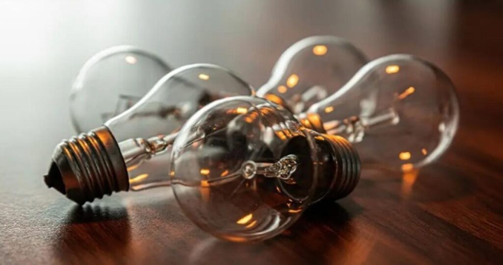 Київміськсвітло за 6 млн гривень купить лампи розжарювання Київміськсвітло за 6 млн гривень купить лампи розжарювання