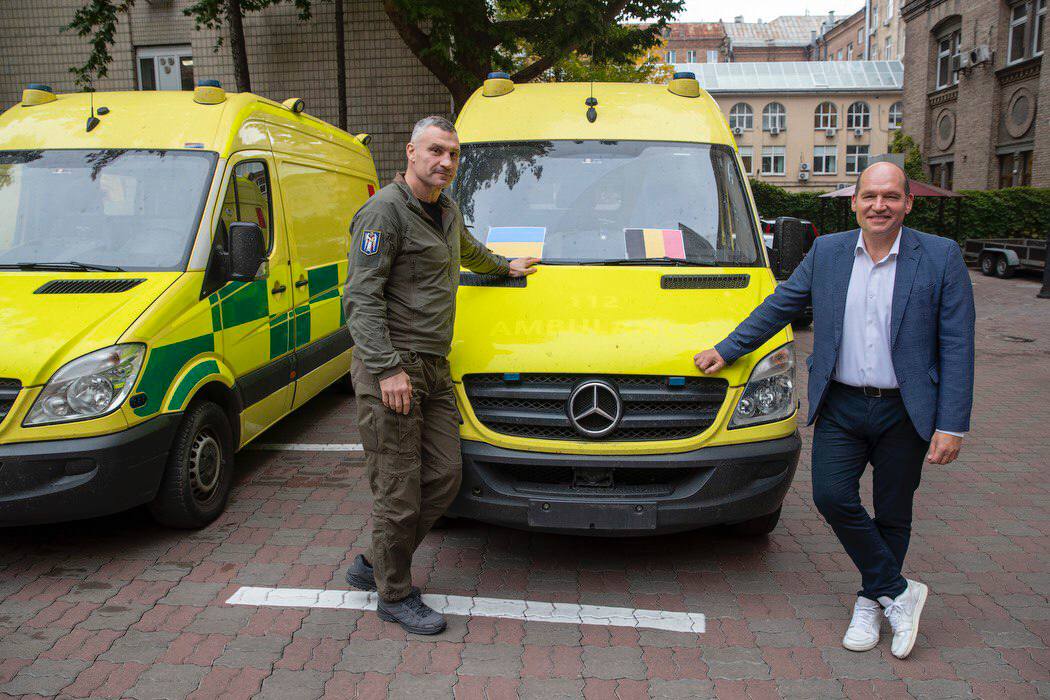 Київ отримав від Брюсселя ще 4 карети швидкої допомоги, які столиця передасть військовим, – Кличко