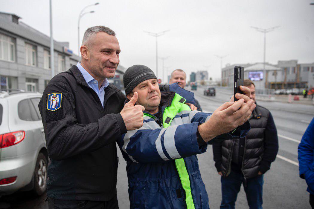 У столиці відкрили рух оновленим шляхопроводом на вулиці Новокостянтинівській (фото)